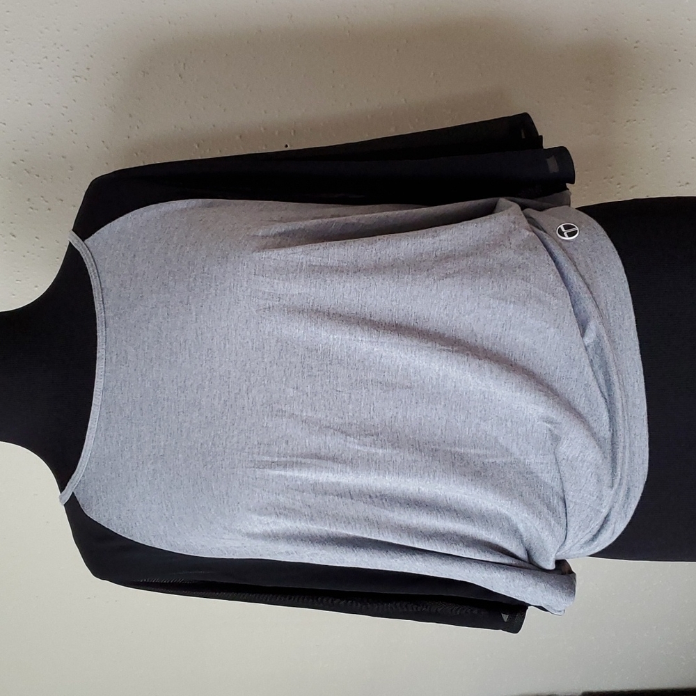 Trina Turk recreation top mesh sleve